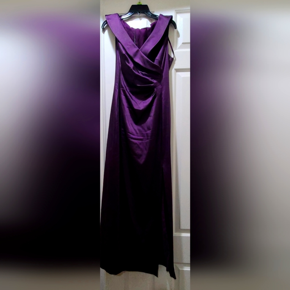 Tahari evening gown size 10